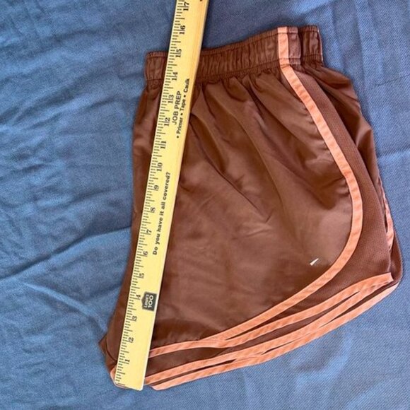 Nike Dri-FIT Women’s Running Shorts – Size XL - Picture 2 of 4